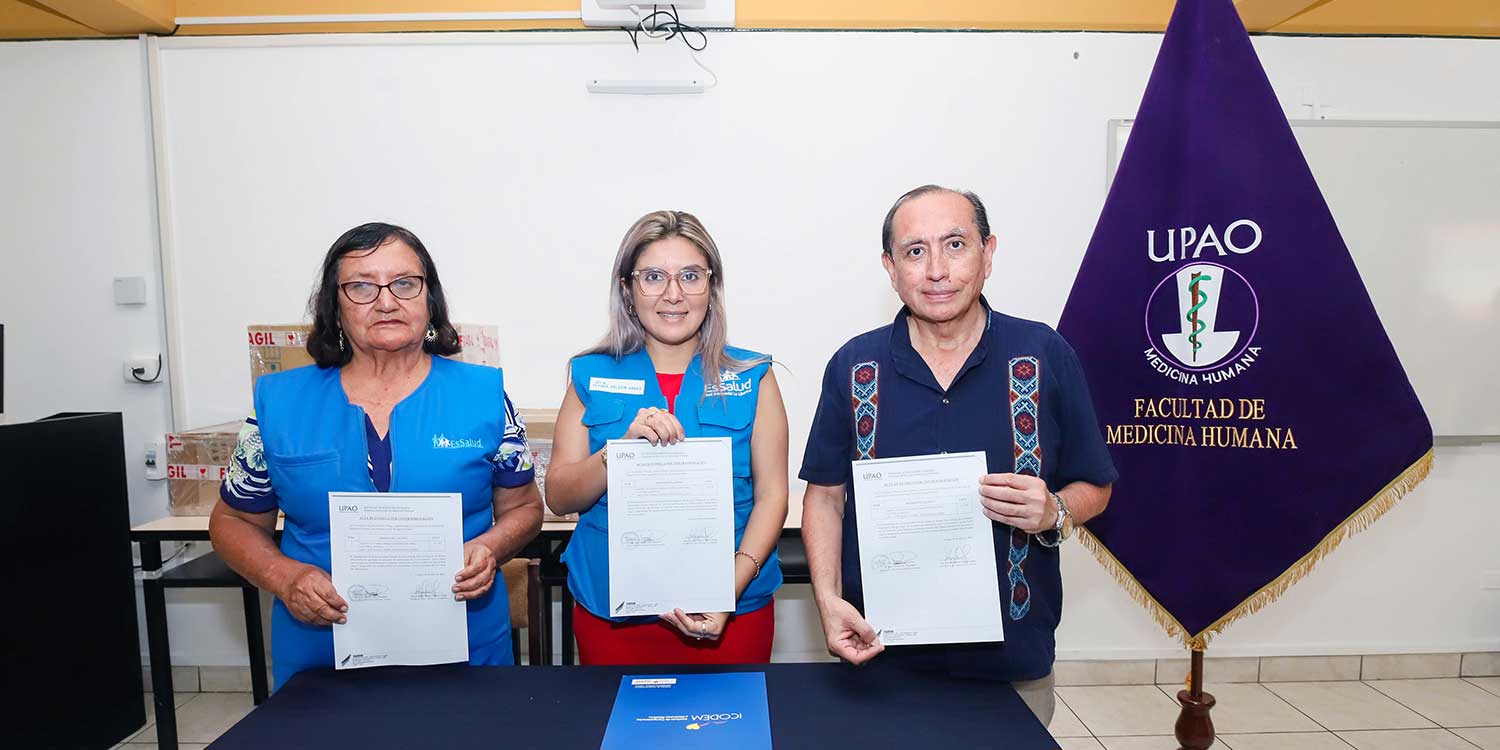 UPAO potencia servicio de oftalmología de Red Asistencial La Libertad - Entrega equipo oftalmológico de alta gama para hospital de EsSalud